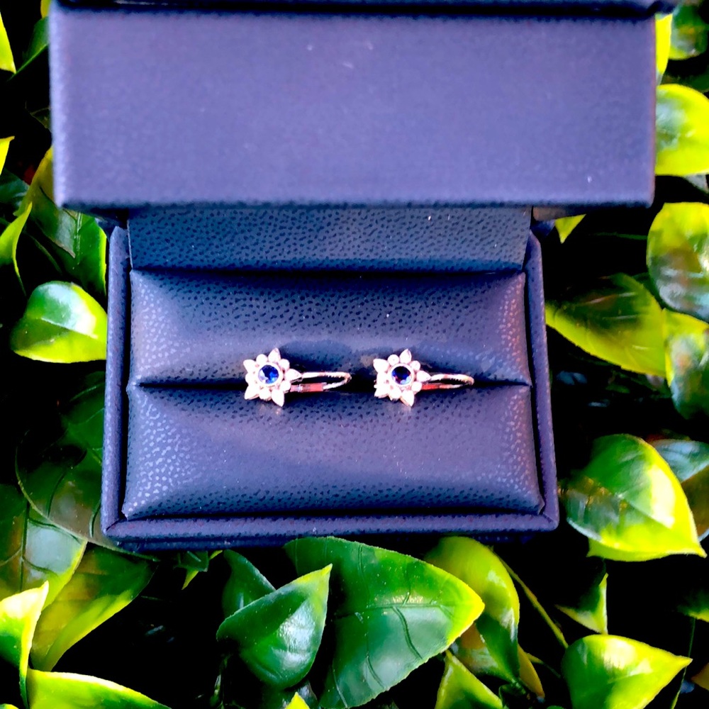 Sapphire and Diamond Dangle 18k Earrings